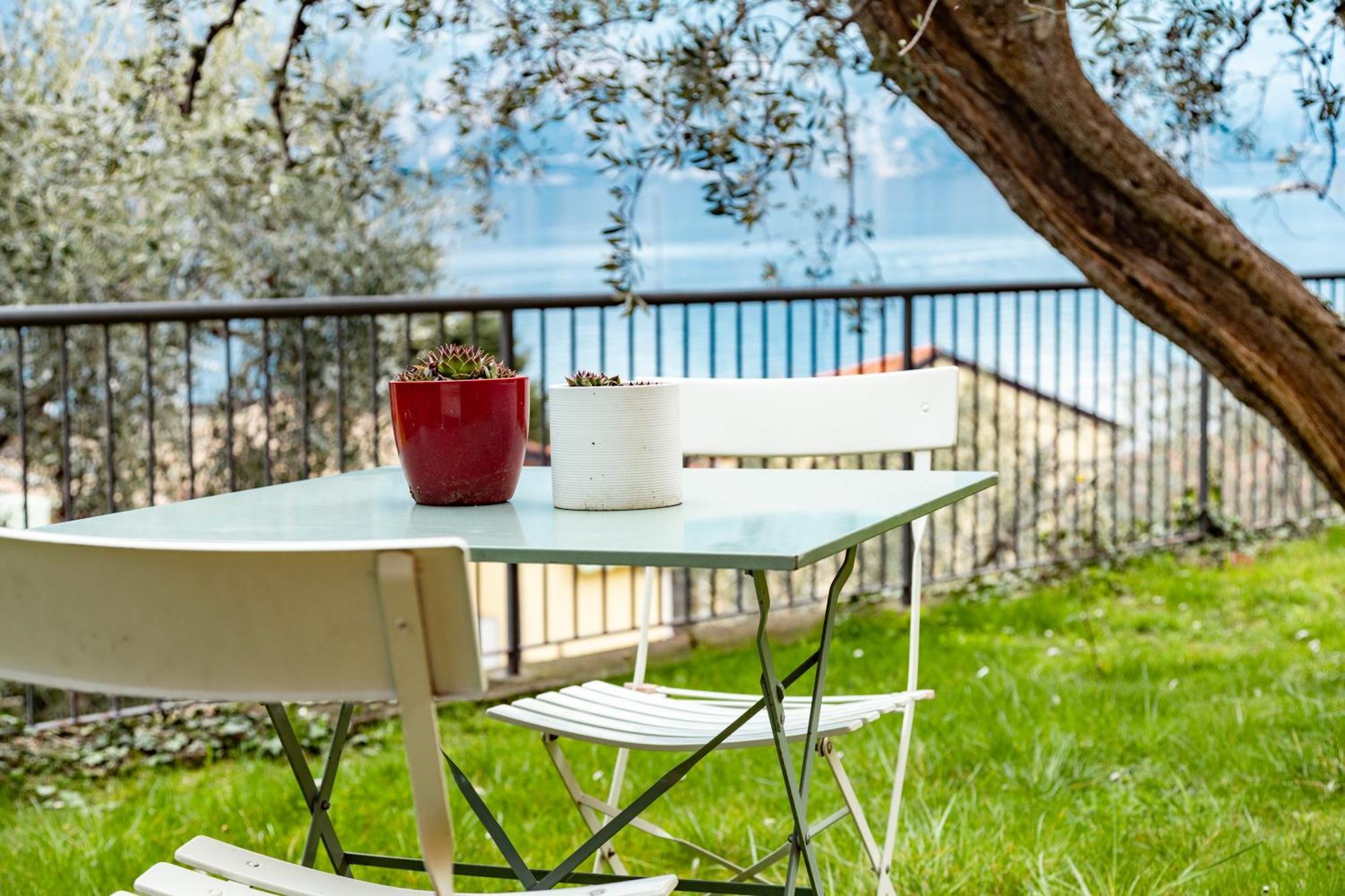 Ca De L'Angelon -- Vittoria House Villa Brenzone sul Garda Luaran gambar